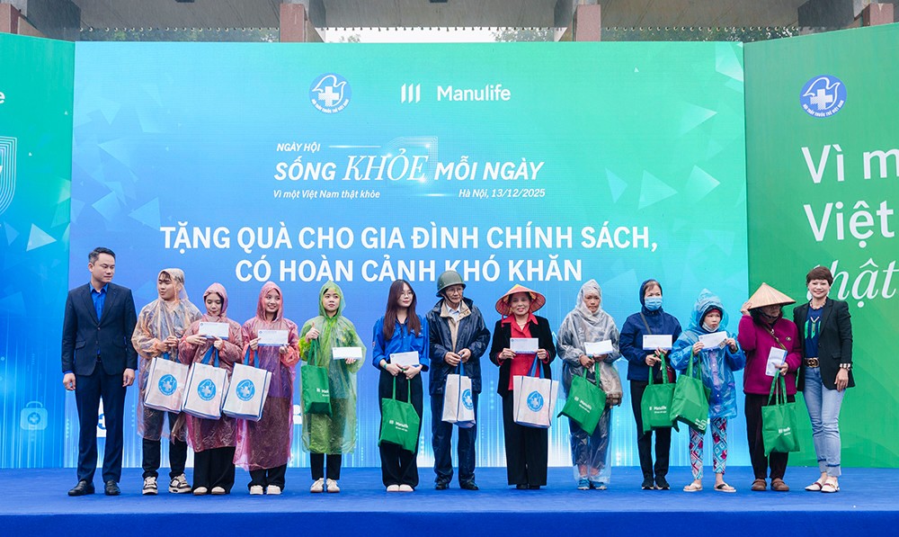 Manulife tổ chức khám sức khỏe miễn phí cho hơn 3.000 người tại Hà Nội - 4