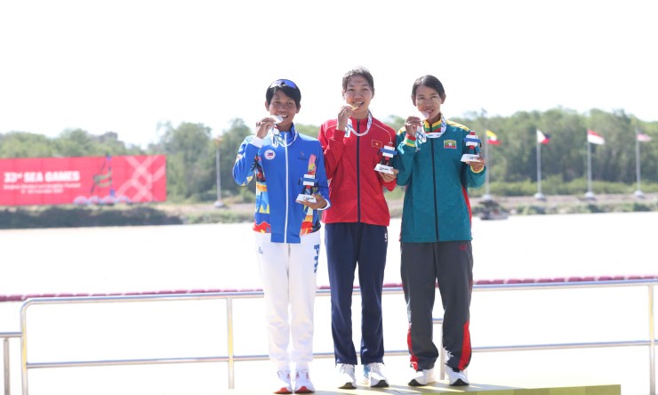 Cô gái 19 tuổi thăng hoa giật HCV, rowing Việt Nam "chạm đỉnh" ở SEA Games - 1