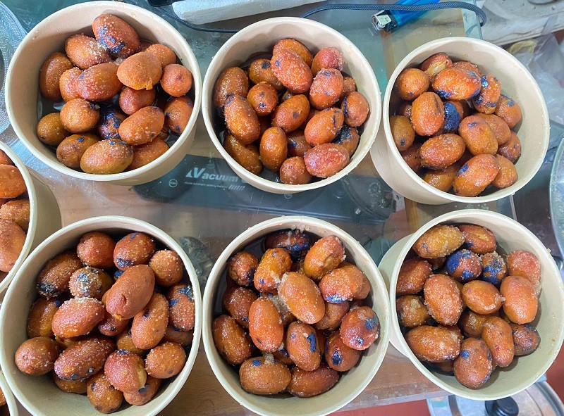 Loại quả quê mùa bỗng "lên cơn sốt" có giá đắt hơn thịt lợn, hái một cây kiếm cả triệu đồng - 8