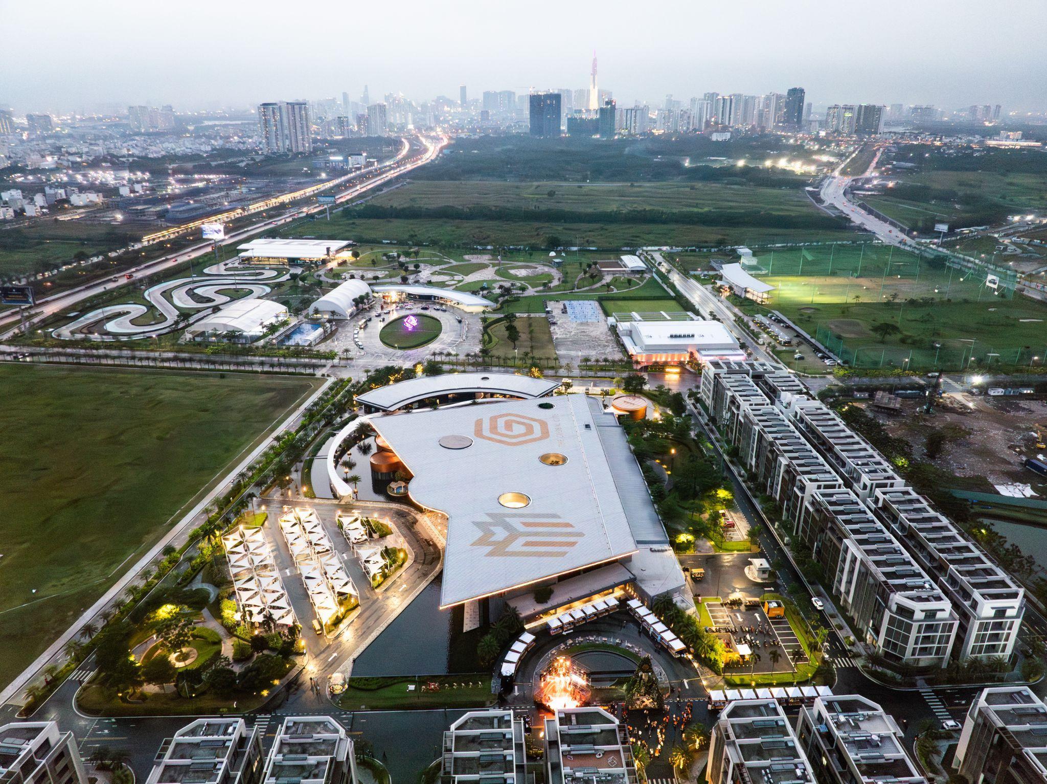 Global Festive - Thắp sáng mùa lễ hội tại The Global City - 1