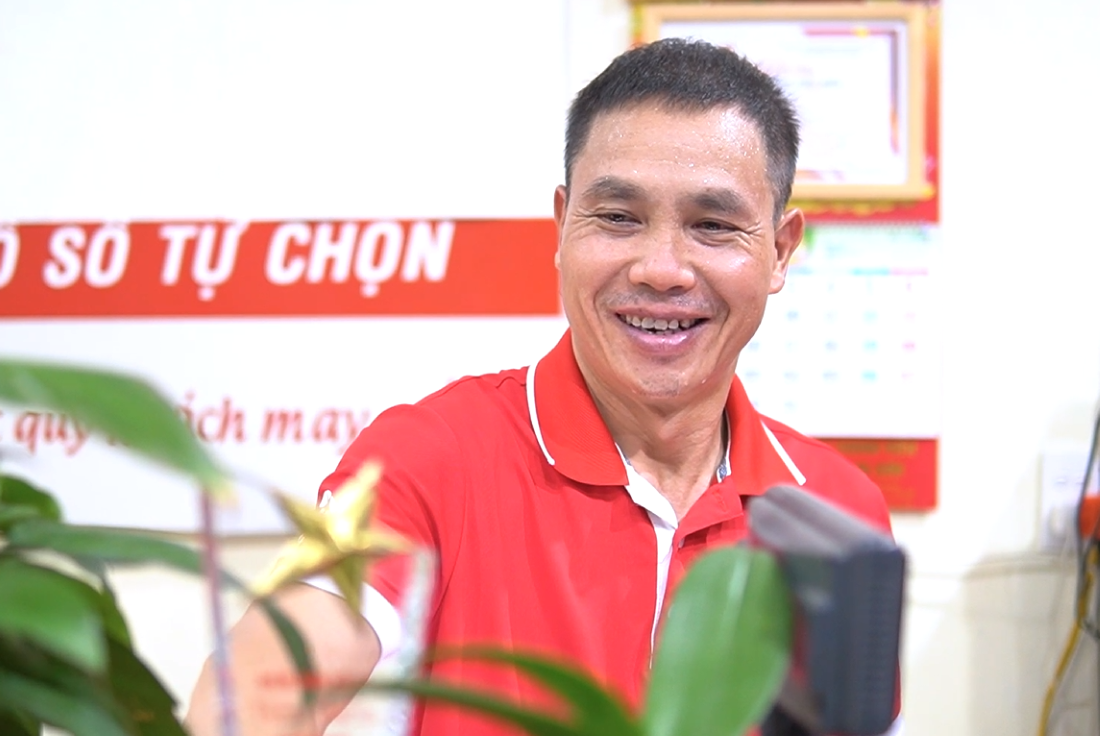 Chủ điểm vé số Vietlott ở Lạng Sơn: “Bán vé số vui hơn và phù hợp với tuổi trung niên” - 1