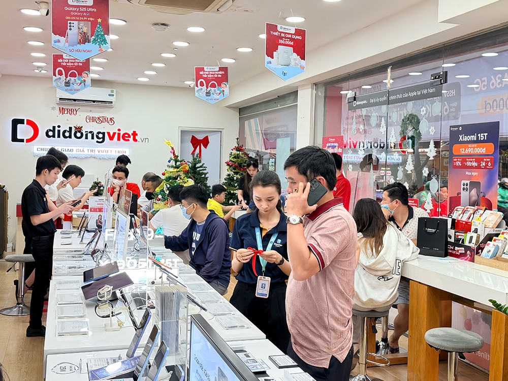 Giáng sinh cận kề, người dùng tranh thủ “săn deal” công nghệ cuối năm - 5