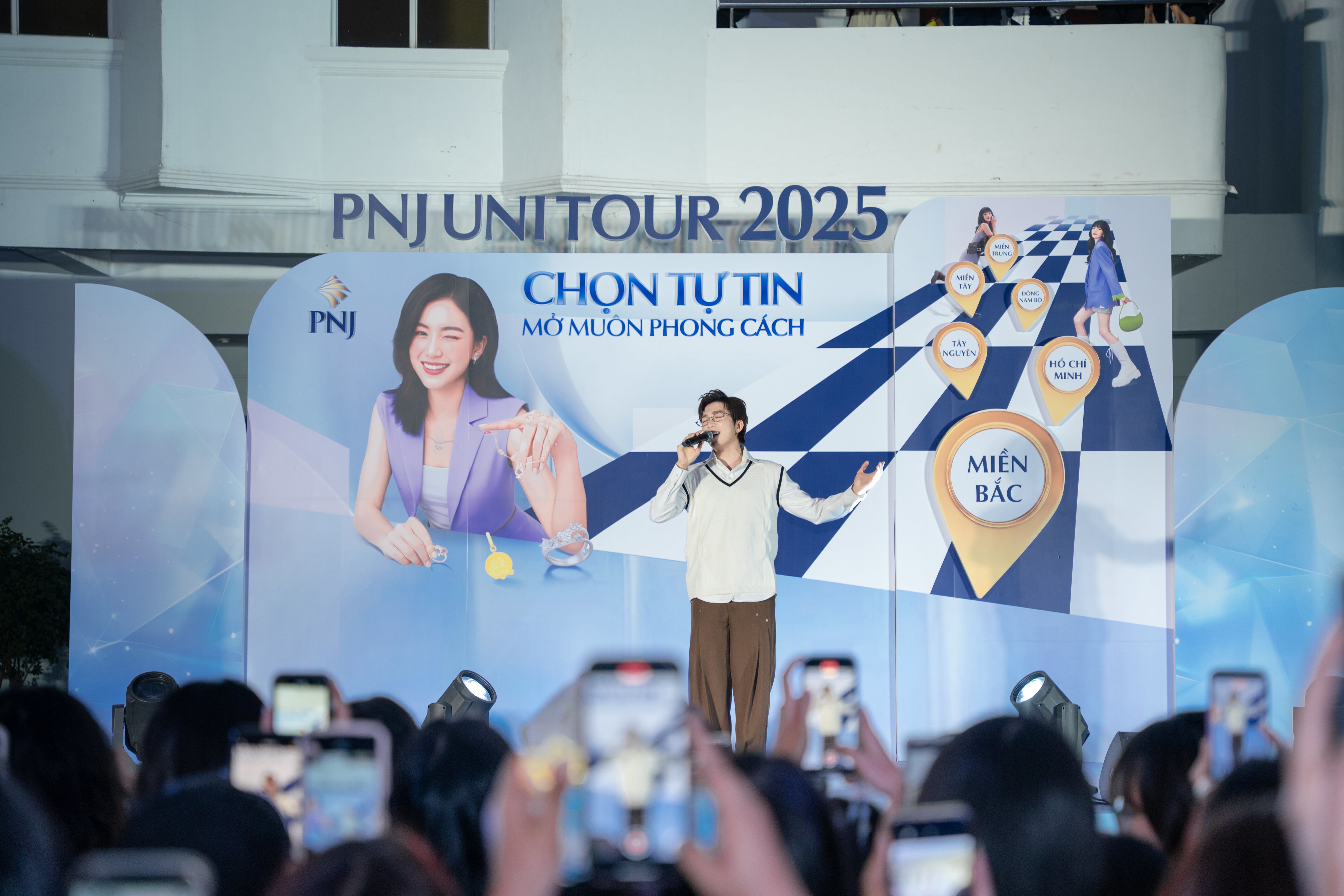 Dấu ấn PNJ Uni Tour 2025: Hơn 8.000 sinh viên đồng hành trên hành trình nâng tầm phong cách - 3
