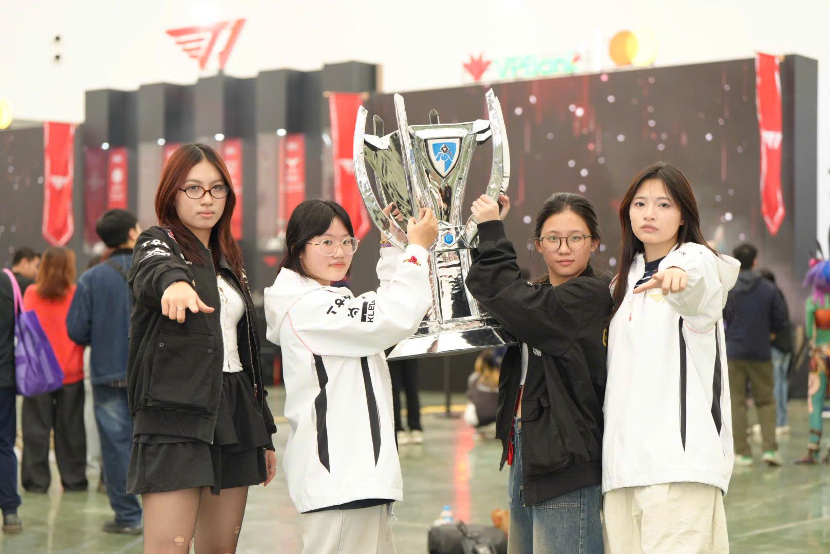 Faker và T1 khuấy động lễ hội eSports lớn chưa từng có tại Việt Nam - 4