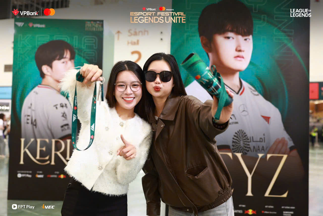 Trai xinh gái đẹp khuấy đảo sự kiện VPBank presents eSport Festival: Legends Unite - 1