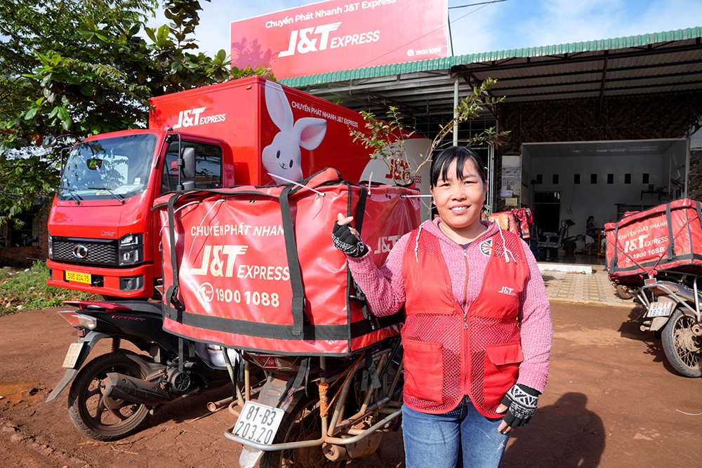 J&T Express nỗ lực kết nối buôn làng, mở lối phát triển nơi vùng biên viễn Chư Prông - 3