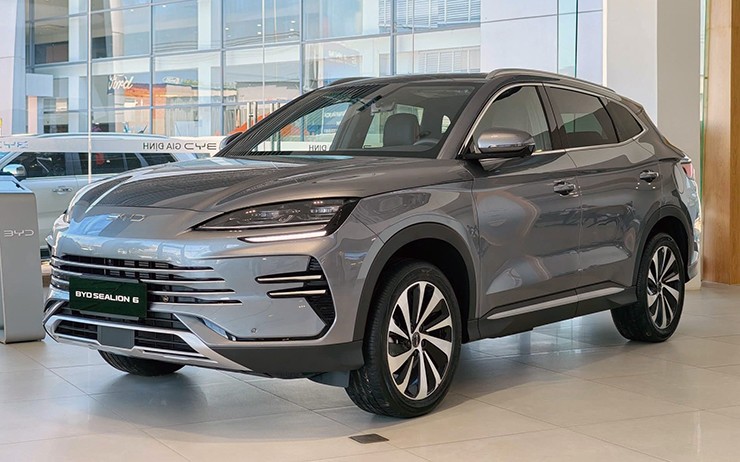 Những mẫu xe hybrid phổ thông được giảm giá trước thềm giảm thuế - 5