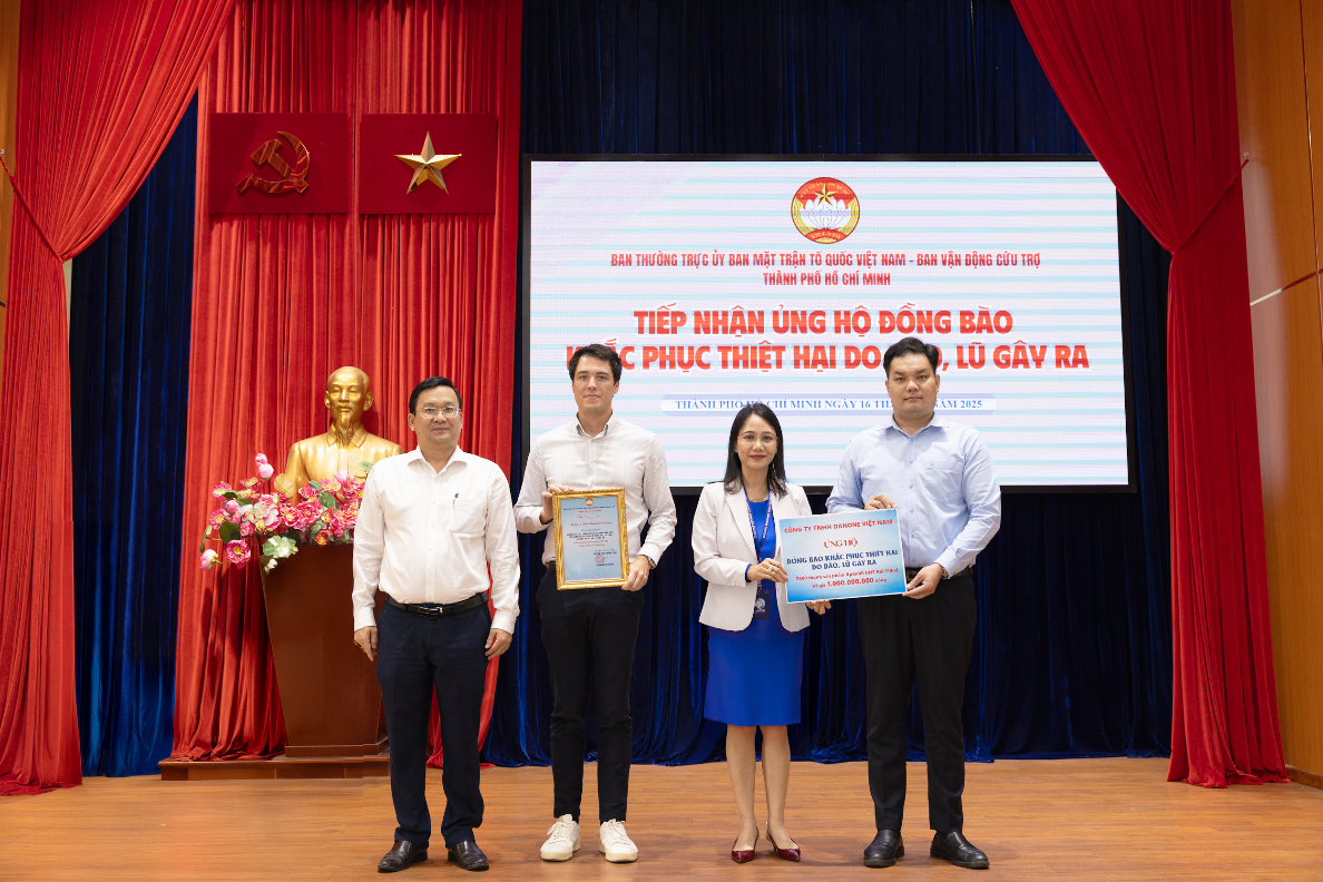 Tiếp sức dinh dưỡng cho trẻ em vùng lũ, Danone Việt Nam trao tặng 90.000 hộp sữa nước Aptamil trị giá 1 tỷ đồng - 1