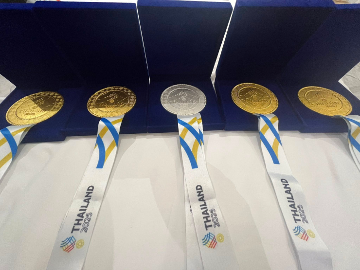 Giàu "kếch xù" với 4 HCV, "thợ săn tiền thưởng" Thu Vinh nói gì sau SEA Games? - 2