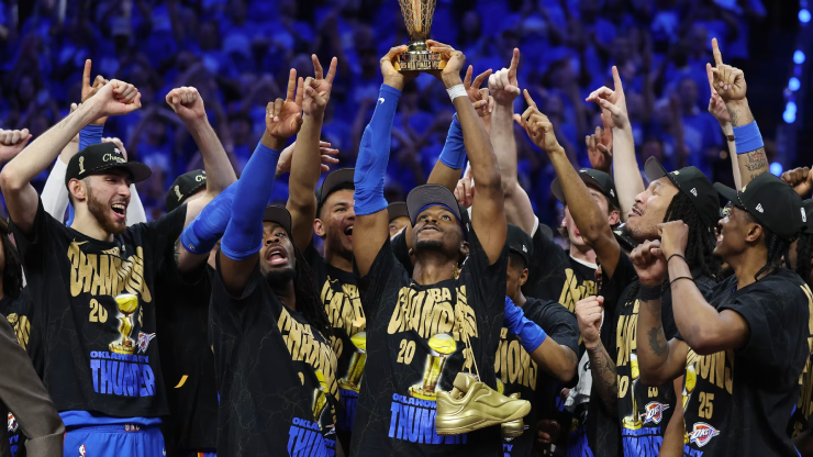 Những khoảnh khắc chấn động mạng xã hội 2025: Messi "chia tay", sững sờ cú nhảy kỷ lục - 2