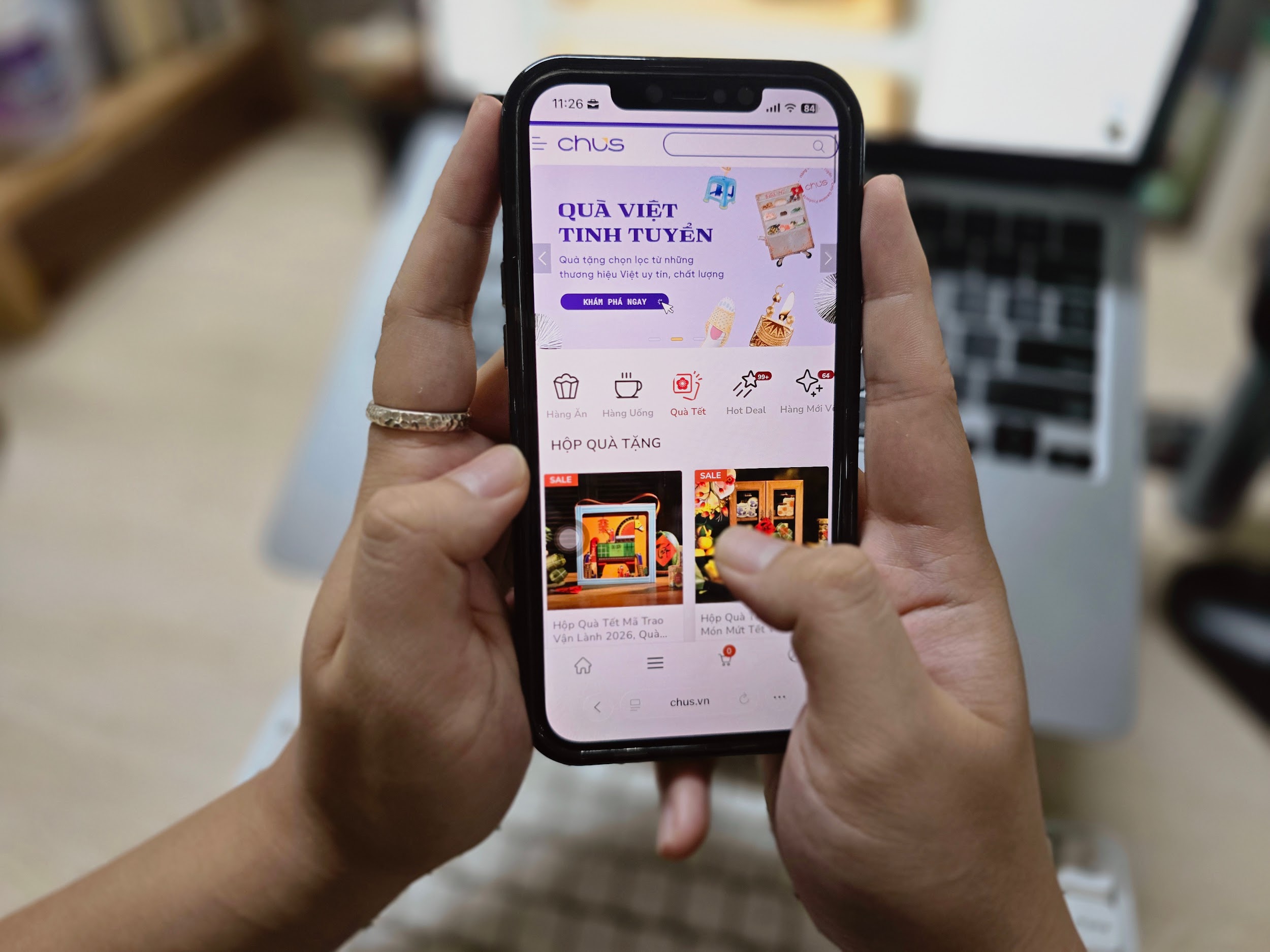 Nghịch lý thị trường quà tặng: Càng nhiều lựa chọn, người mua càng khó "chốt" đơn - 2