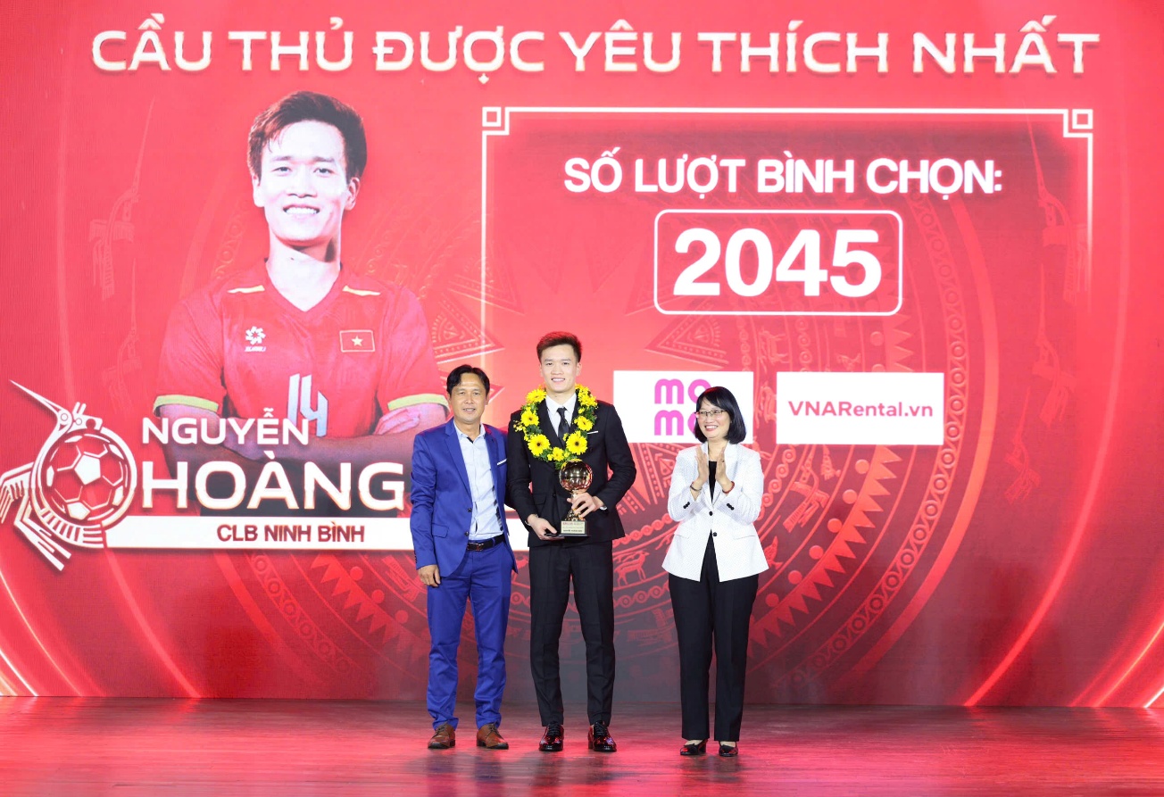 Hoàng Đức lập hat-trick Quả bóng vàng Việt Nam cùng sự đồng hành của LPBank - 2