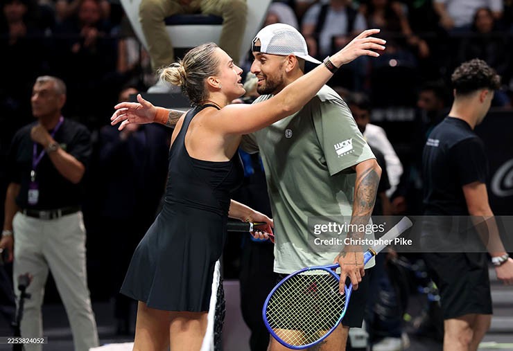 Video tennis Sabalenka - Kyrgios: 2 set so tài, tay vợt hạng 671 chiến thắng - 1