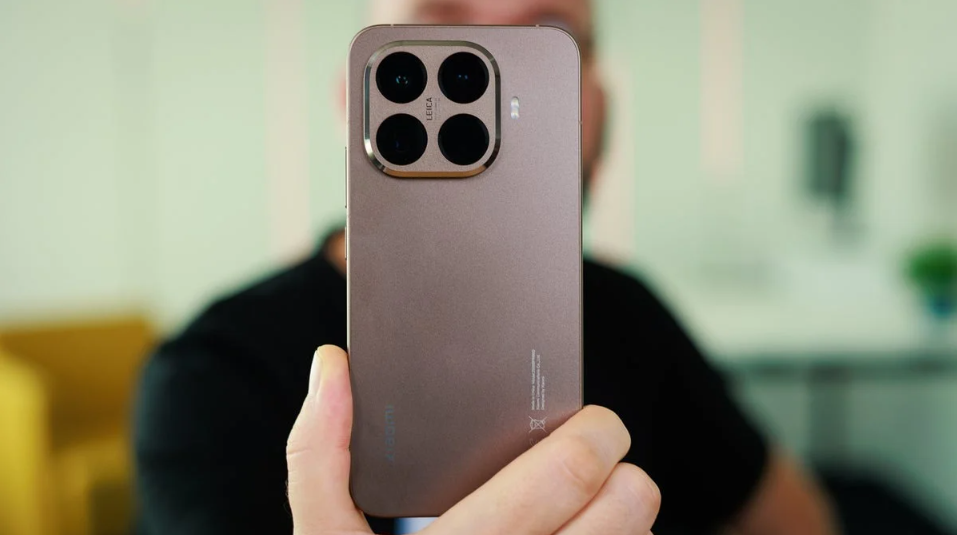 Vào năm 2026, Apple, Google và Samsung cần làm điều này để "cứu" smartphone - 1