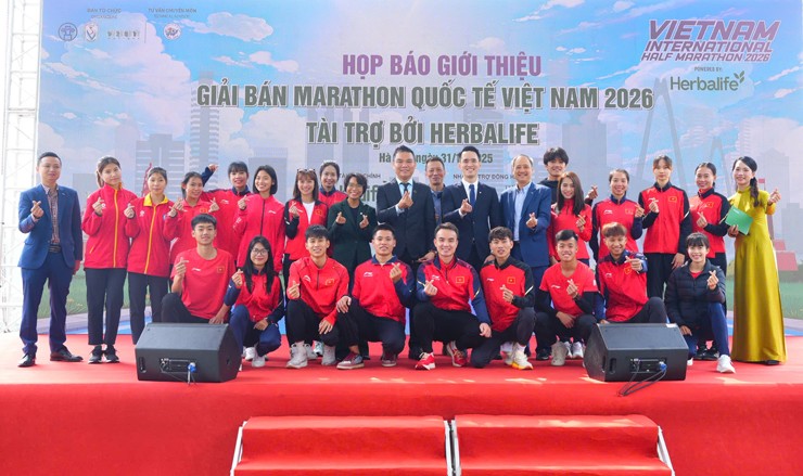 Nguyễn Thị Oanh 3 HCV SEA Games vượt qua Đình Bắc, mơ kỷ lục đầu năm 2026 - 2