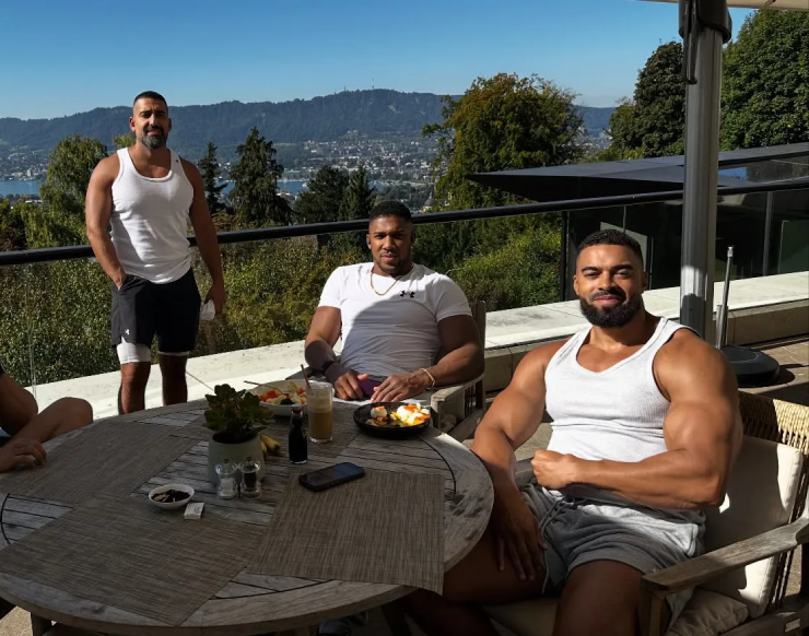 "Quyền vương" Joshua đau đớn lên tiếng khi thoát chết, đã rõ nguyên nhân tai nạn - 2