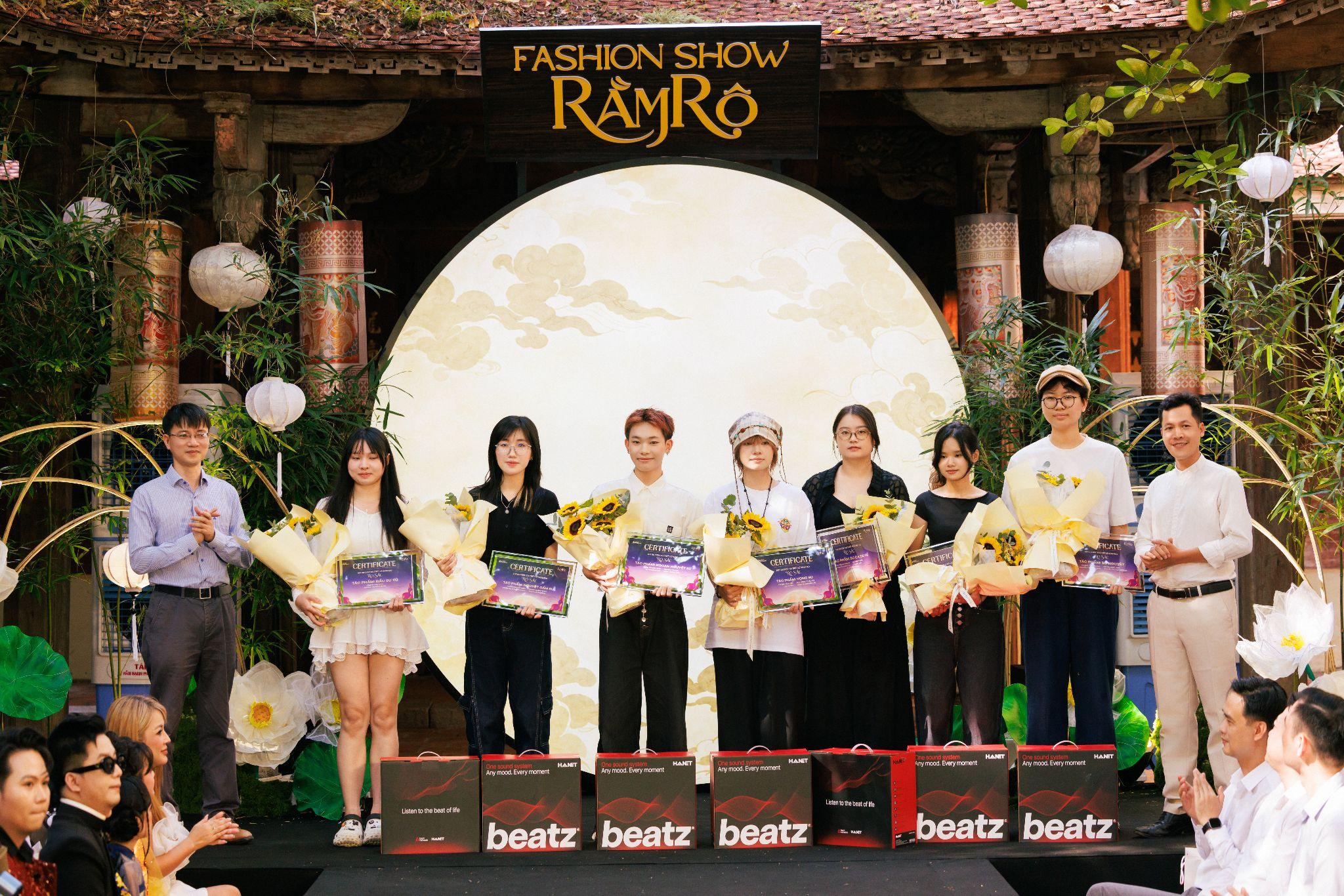 Fashion show “Rằm Rộ”: Khi sắc màu Trung Thu Việt bước lên sàn diễn - 2