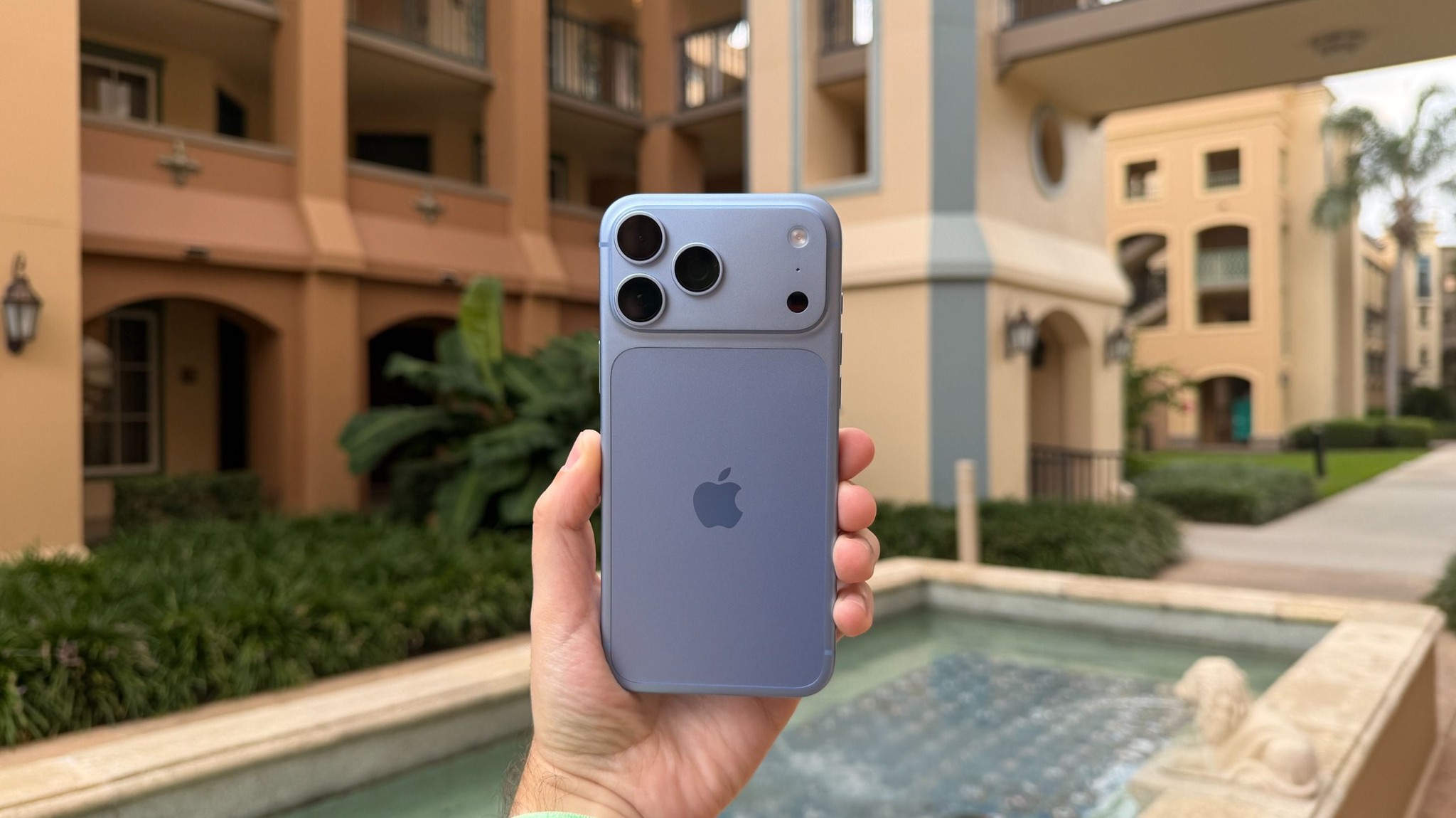 Dân làm nội dung, vlog được gì khi dùng iPhone 18 Pro Max - 1