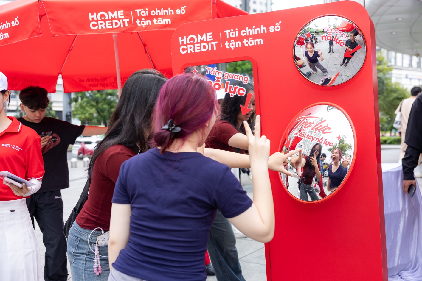 “Trạm Trợ Lực Home Credit” tiếp sức hơn 3.000 đôi tay nỗ lực ở 5 điểm chạm tại TP.HCM và Hà Nội - 2