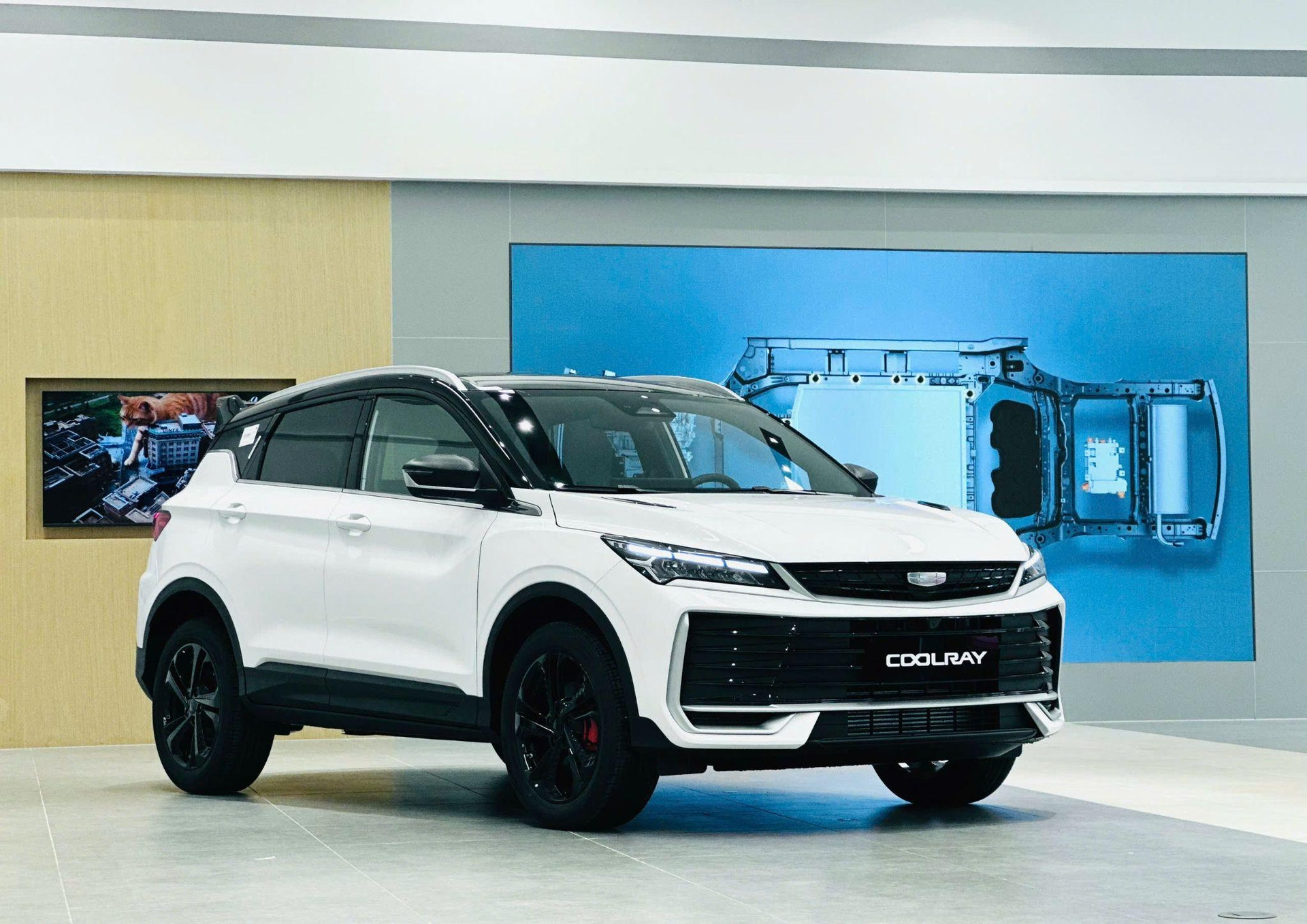 Loạt xe Geely thêm ưu đãi tháng 10: Xe xăng hỗ trợ trước bạ, xe điện tặng bộ sạc - 2