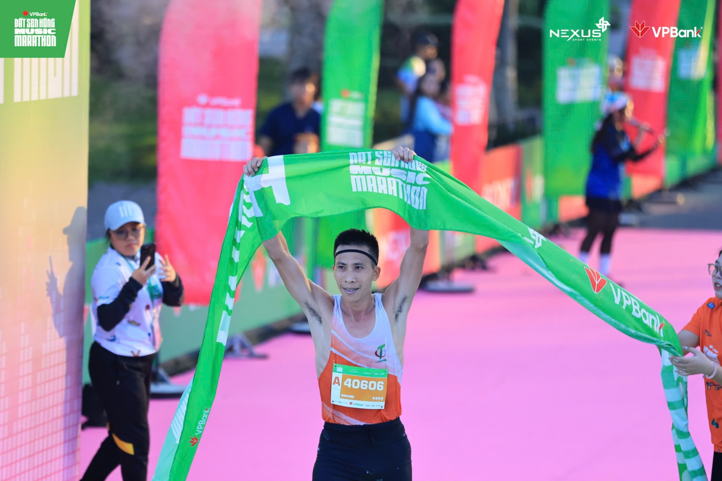 Hàng chục nghìn runner bứt phá thành tích tại VPBank Đất Sen Hồng Music Marathon 2026 - 3