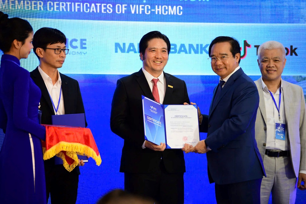 Nam A Bank khẳng định nội lực bền vững trong hành trình 34 năm ghi dấu bản sắc - 1