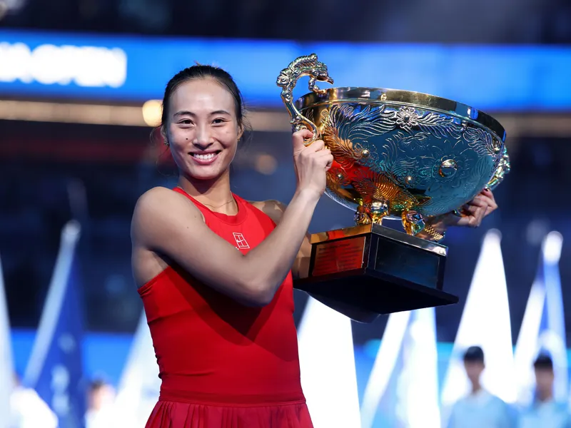 "Nữ hoàng tennis" vừa làm nên lịch sử cho quần vợt Trung Quốc là ai? - 1