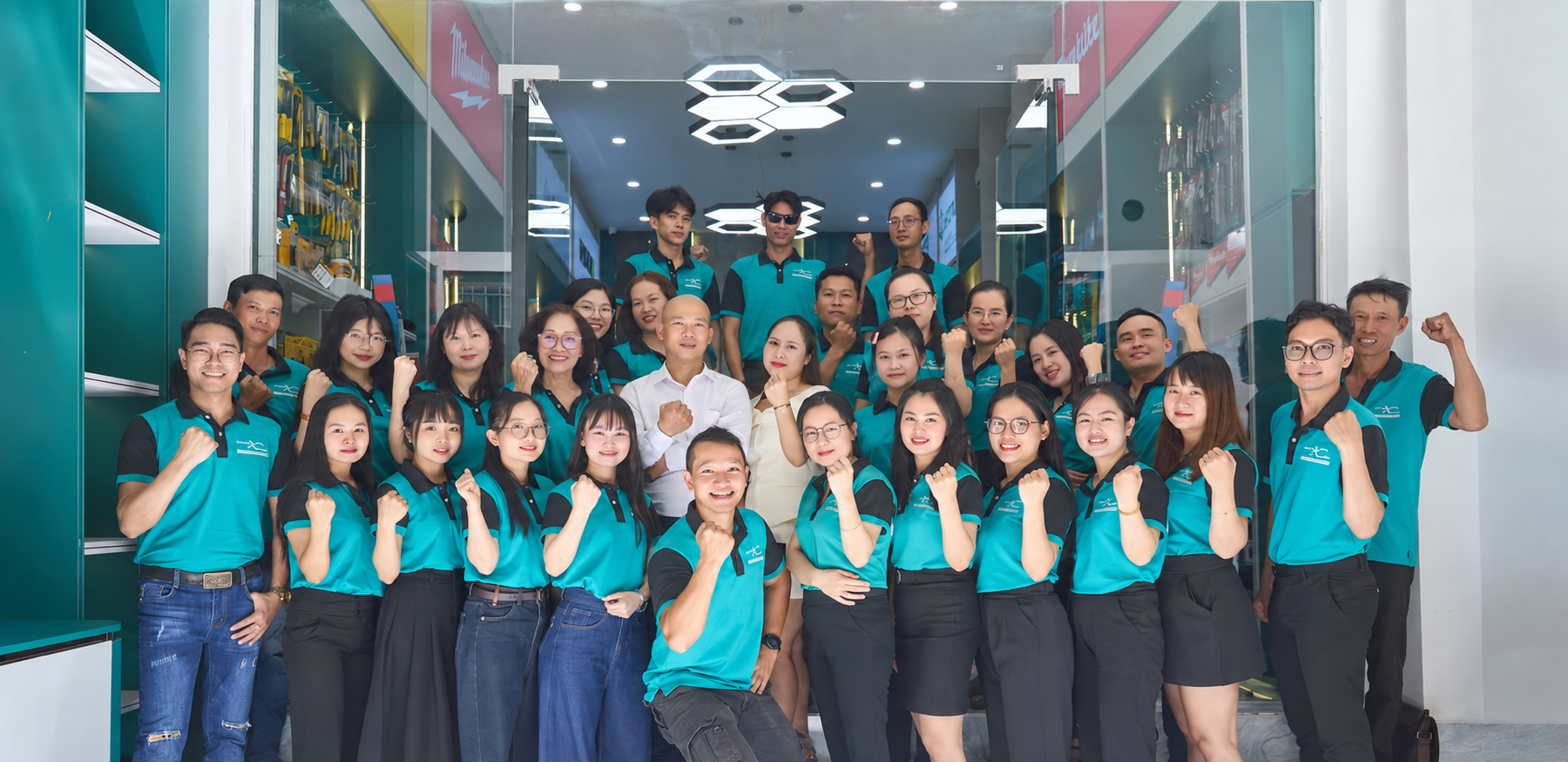 Mừng sinh nhật 16 tuổi, Kết Nối Tiêu Dùng "chiêu đãi" thợ máy và người tiêu dùng đại tiệc ưu đãi tới 20% - 4