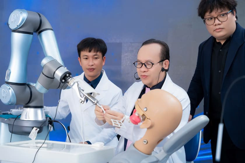Nha Khoa Nhân Tâm đầu tư robot cấy ghép Implant thế hệ mới - 1