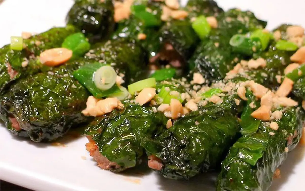 Bất ngờ loại lá đem cuốn thịt ai cũng mê là vị thuốc quý cho xương khớp! - 2