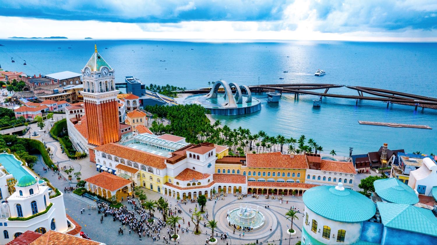 Bật mí một điểm đến “ngập” màu hồng dịp 20/10 tại Thị trấn Hoàng Hôn, Phú Quốc - 4