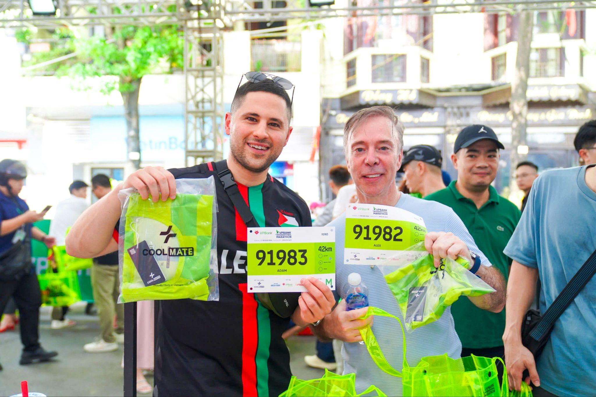 Một vòng phố đi bộ, bắt trọn sức nóng VPBank Hanoi International Marathon 2026 trước giờ xuất phát - 8