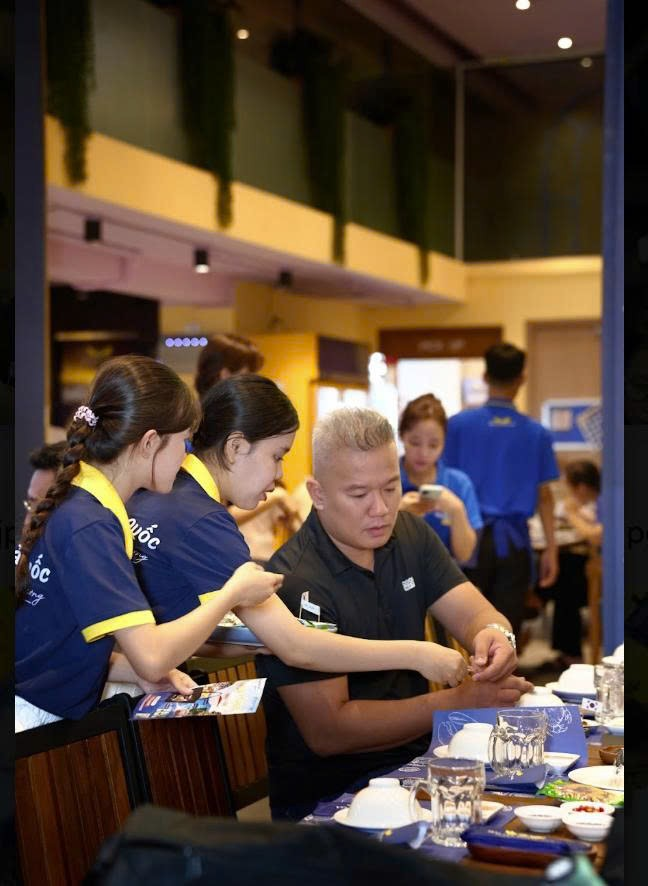 Đổi vị bữa cơm gia đình với cách ăn hải sản chuẩn Hàn tại Premium K-Seafood Festival - 2