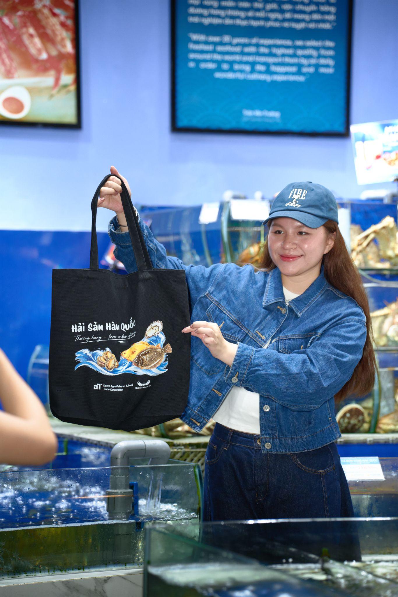 Đổi vị bữa cơm gia đình với cách ăn hải sản chuẩn Hàn tại Premium K-Seafood Festival - 4