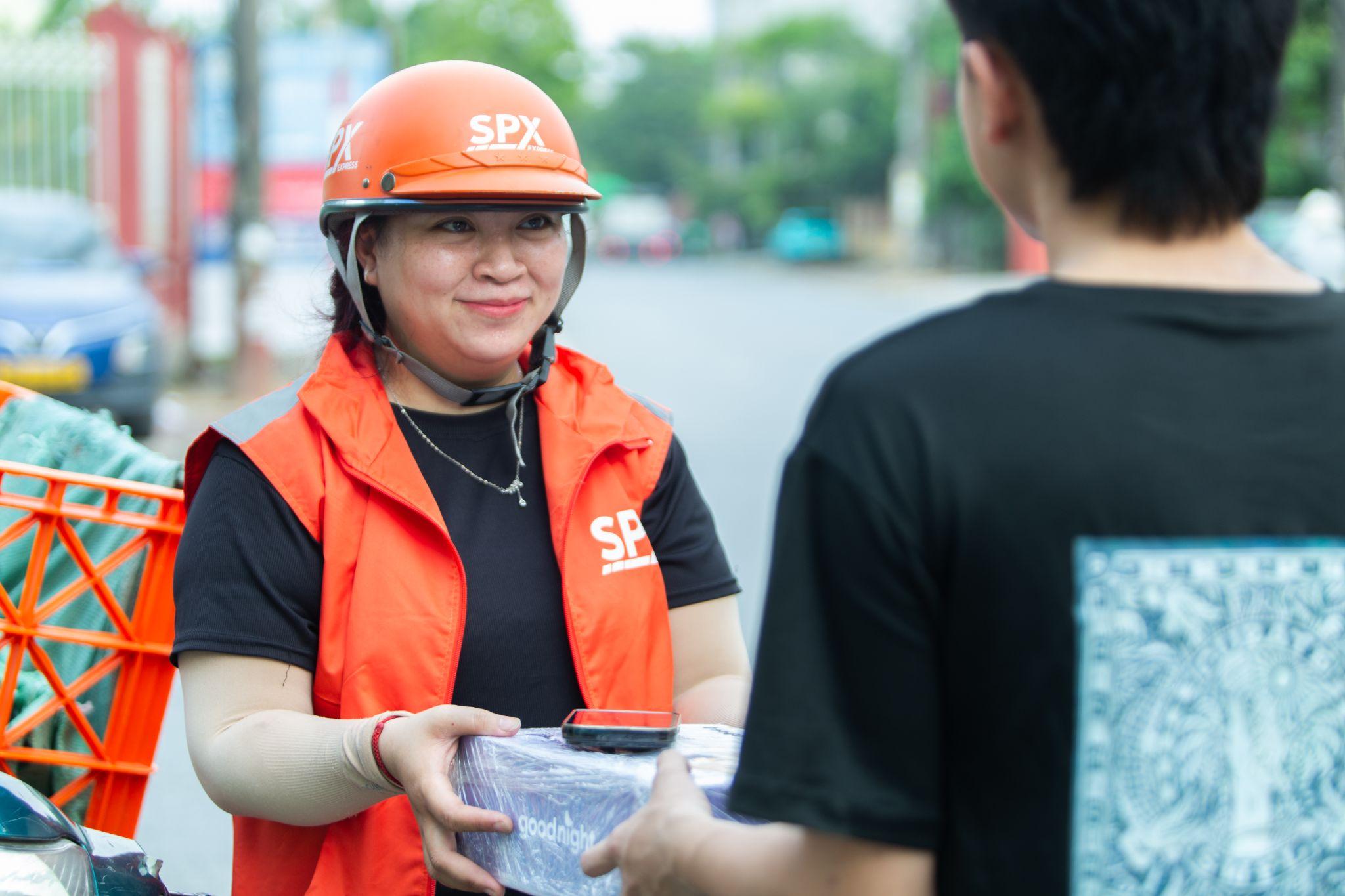 Những “tài” nữ phía sau hành trình giao nhận tận tâm, đáng tin cậy của SPX - 1