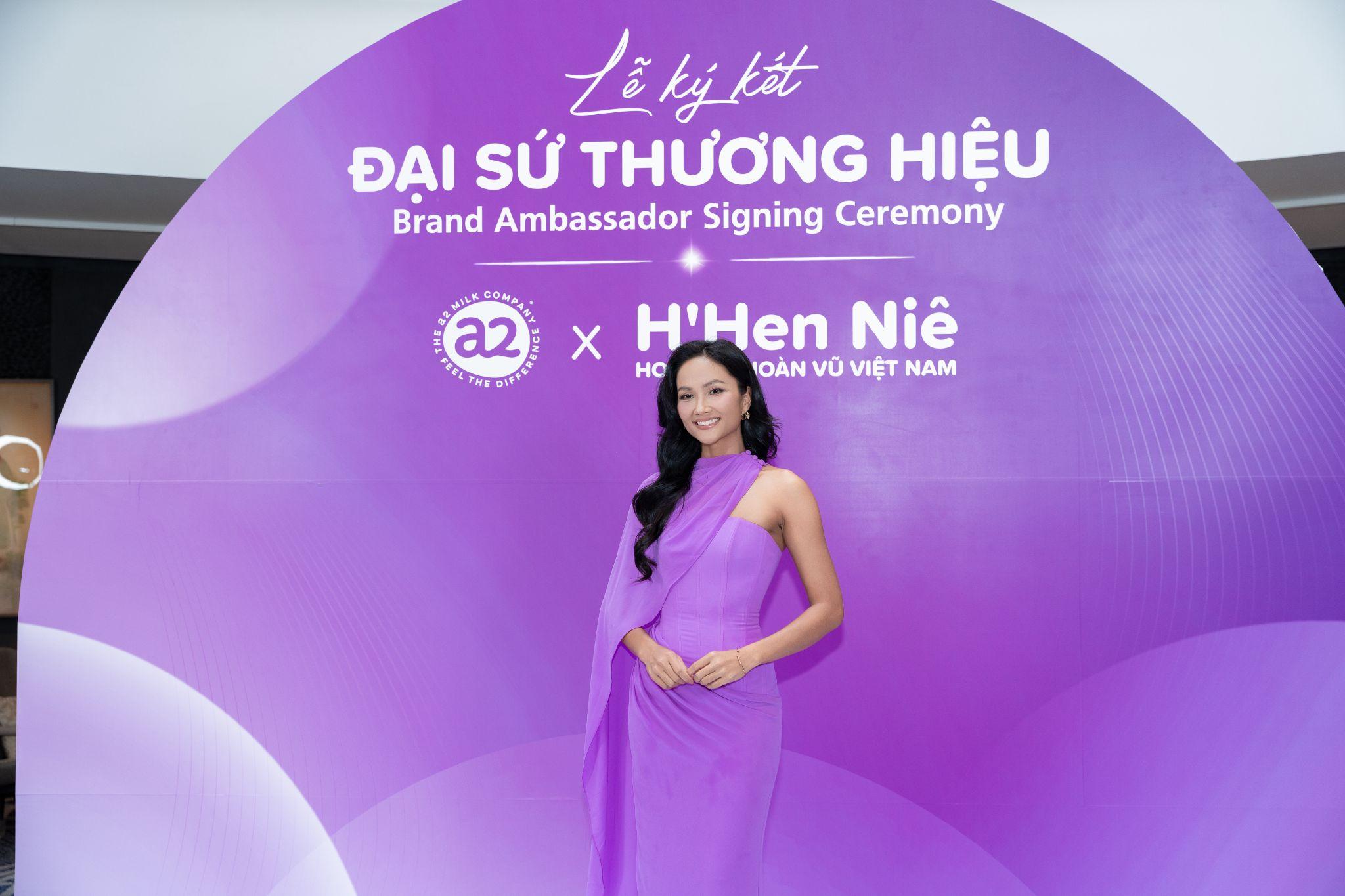 H’Hen Niê trở thành Đại sứ Thương hiệu a2® tại Việt Nam - 2