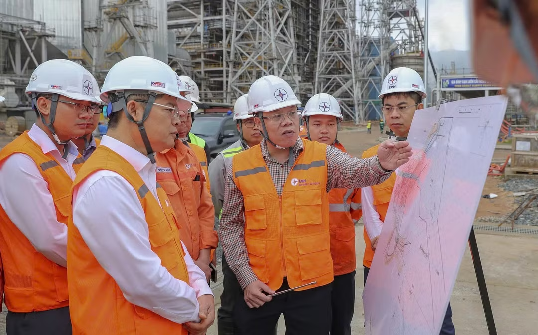 EVN tăng tốc hàng loạt dự án điện trước áp lực nhu cầu tăng vọt - 1