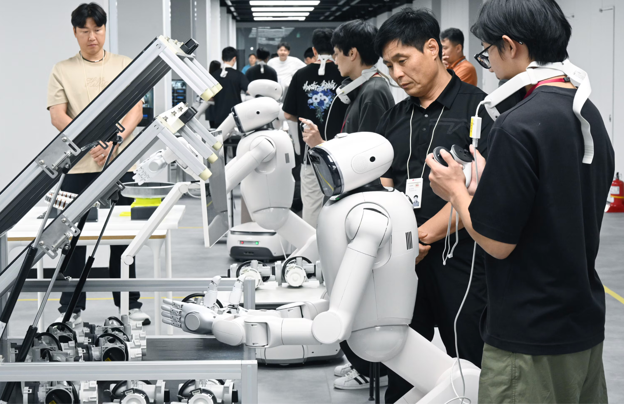 "Ông lớn" công nghệ Hàn Quốc lấn sân mảng trung tâm dữ liệu AI và robot - 1