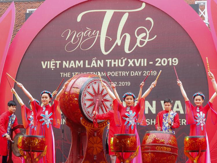 Ngày thơ Việt Nam năm 2023 sẽ diễn ra với chủ đề “Nhịp điệu mới“  
