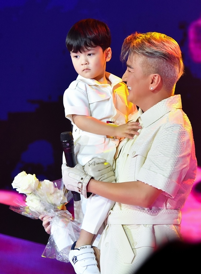 Ca sĩ Thủy Tiên, Đàm Vĩnh Hưng, Trấn Thành giờ ra sao sau 1 năm được "minh oan"? - 3