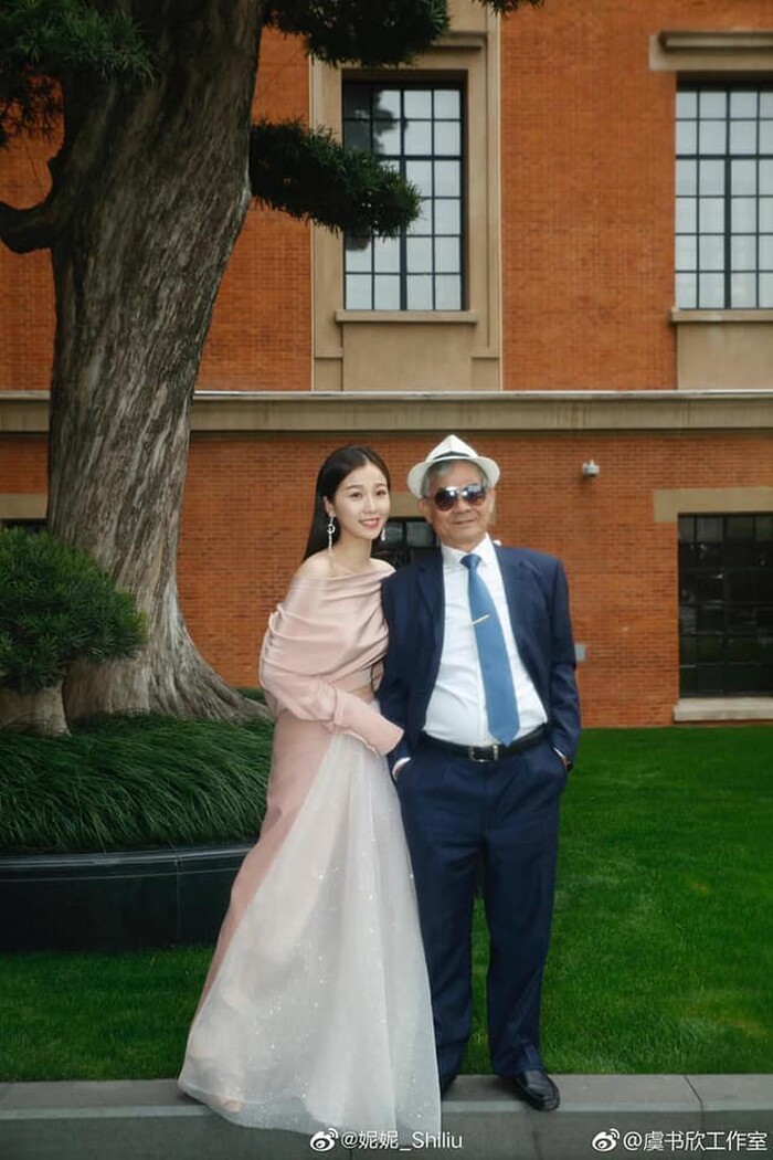 Váy áo hàng hiệu đắt cắt cổ của “bạch phú mỹ” nổi tiếng đẹp, giàu - 6