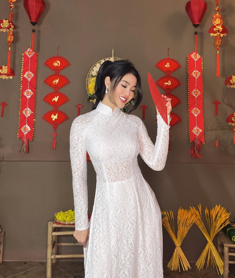 “Hoa hậu ăn chơi nhất Sài thành” khoe dáng đẹp ná thở dù đã sinh nở, có con cũng không kìm được vẻ sexy - 2