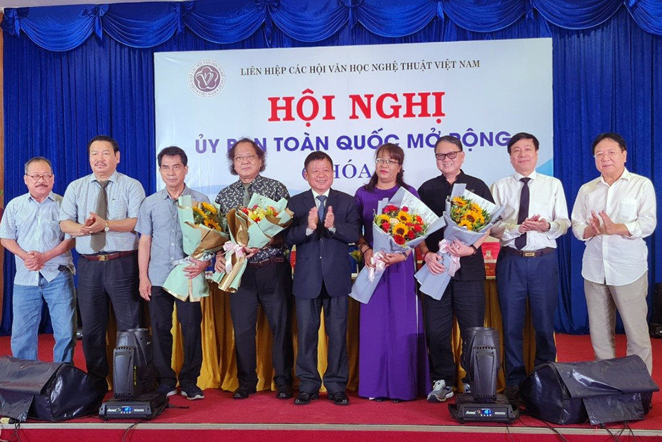 Nhìn lại hoạt động của Liên hiệp các Hội Văn học nghệ thuật Việt Nam trong năm 2022 - 1