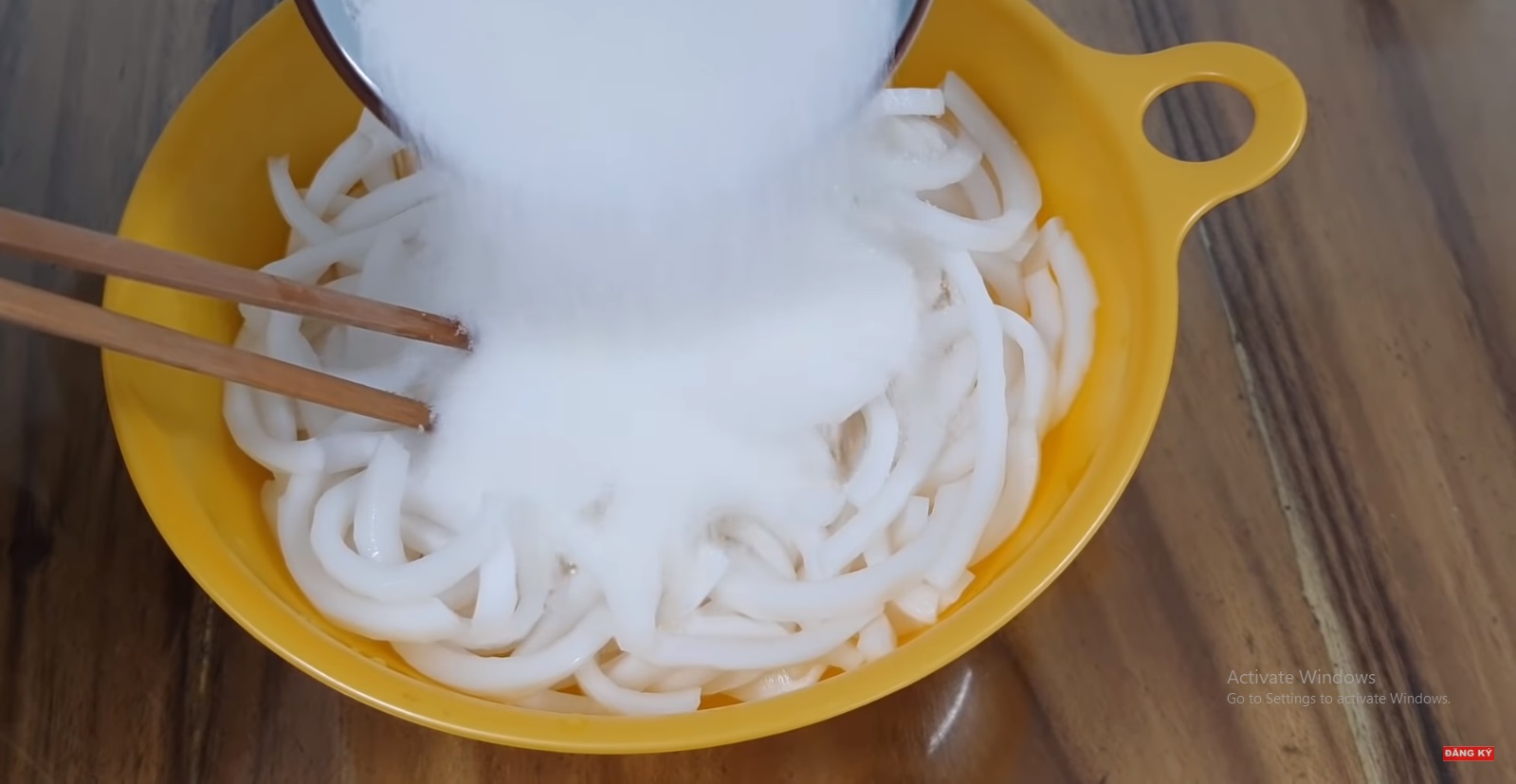 Làm mứt nhớ ngâm dừa vào thứ nước này, mứt dừa dẻo ngon, trắng đẹp không sợ bị chảy nước - 10