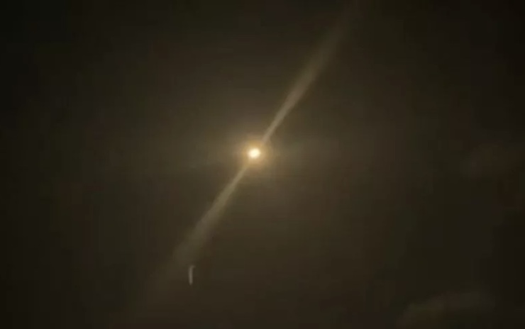 Quan chức Nga tuyên bố hệ thống phòng không bắn hạ UFO - 1