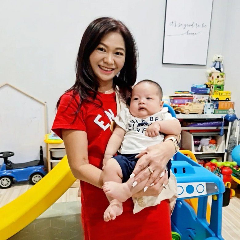 Bà nội U60 trẻ như gái 20, chăm cháu cứ bị nhầm là mẹ con, phải giải thích &#34;đây là cháu tôi&#34; - 10