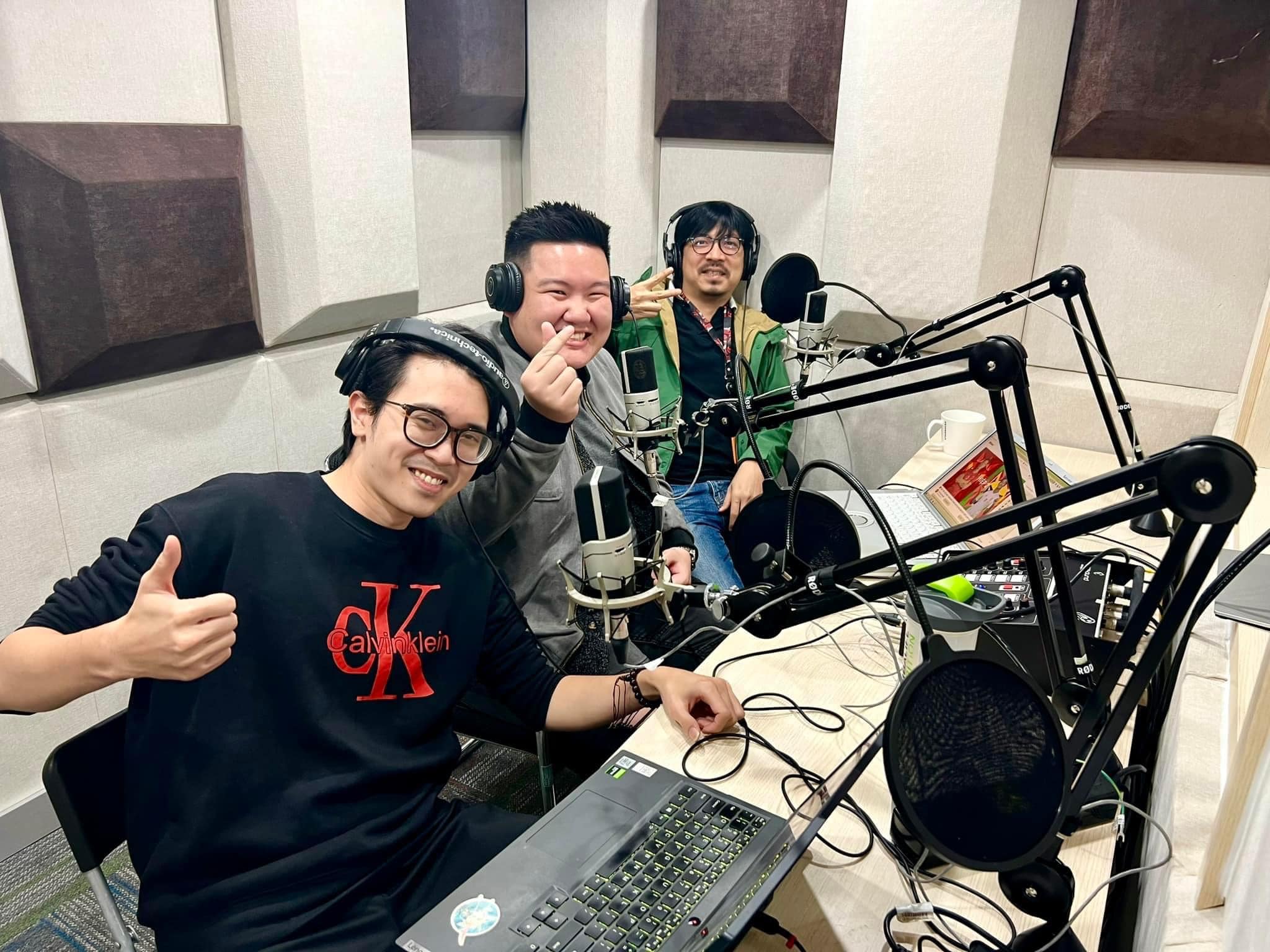 Giáo sư Xoay "gây sốt" với câu nói về mặt cỏ sân Mỹ Đình: "Thêm filter cho xanh" - 2