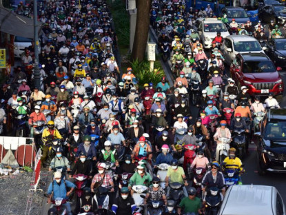 Hình ảnh đường phố ở TP.HCM dịp sát Tết khiến nhiều tài xế sợ hãi