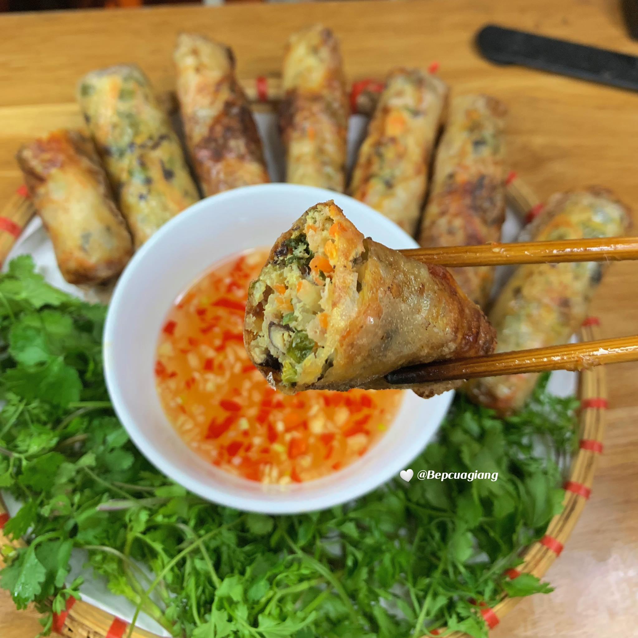 Tết rán nem bày cỗ đừng cho miến, cứ thêm loại bột này nem giòn tan, vàng ruộm không bao giờ ỉu - 18