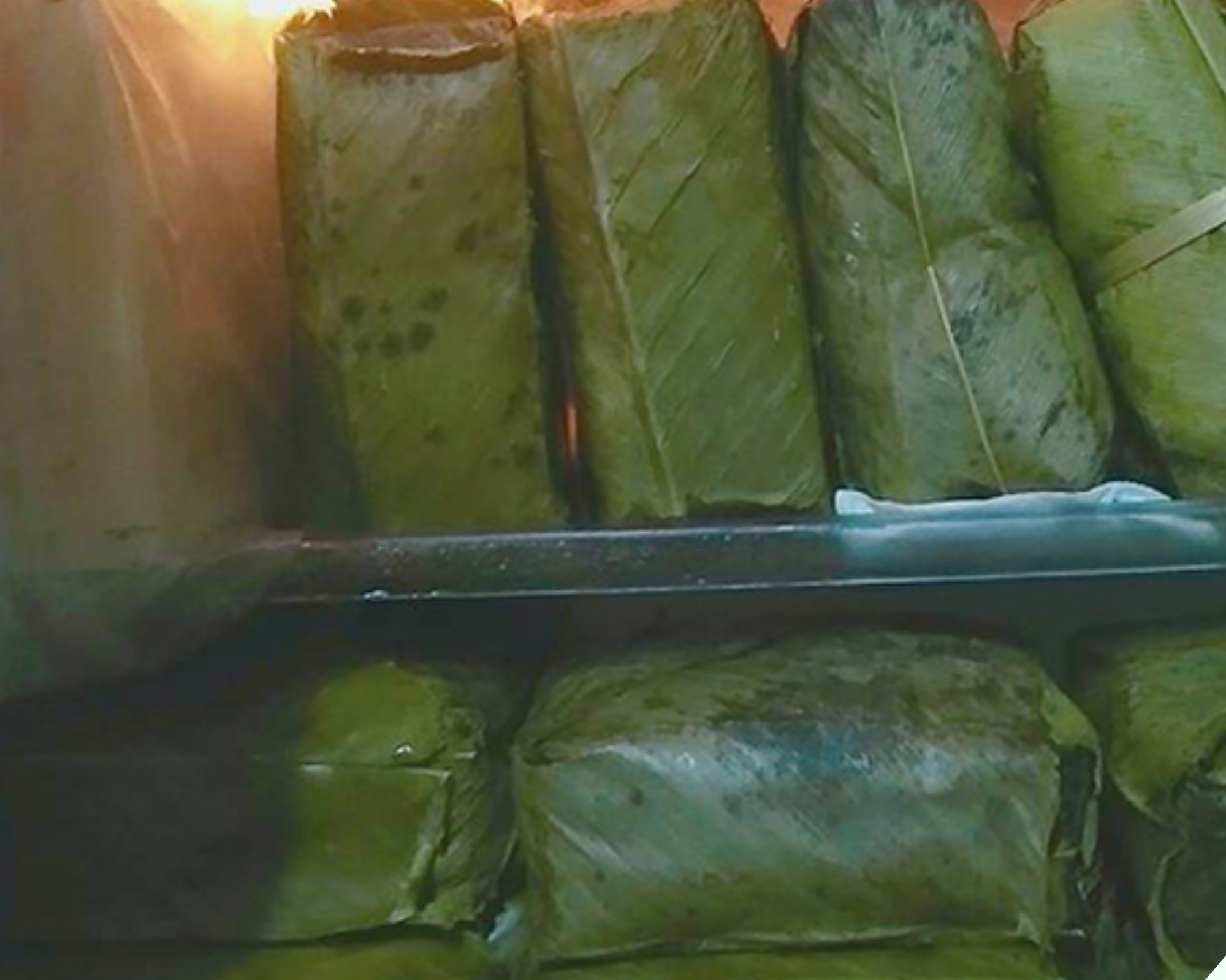 Luộc bánh chưng xong cứ làm ngay việc này, yên tâm để bánh cả tháng vẫn dẻo thơm, không sợ bị thiu mốc hay lại gạo - 5